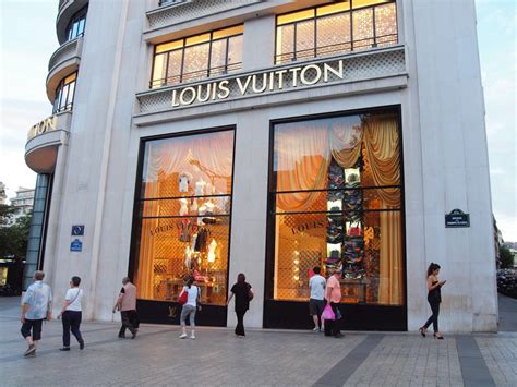 Louis Vuitton paris online store